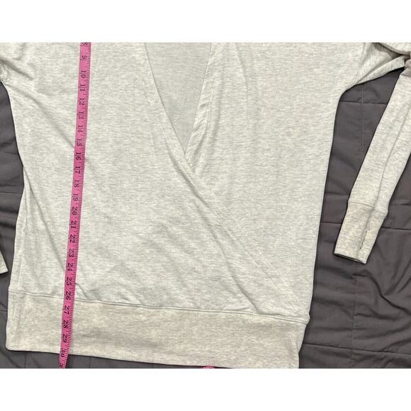 Athleta Shakra Wrap Sweatshirt Oatmeal Longsleeve Size XL - Picture 9 of 10